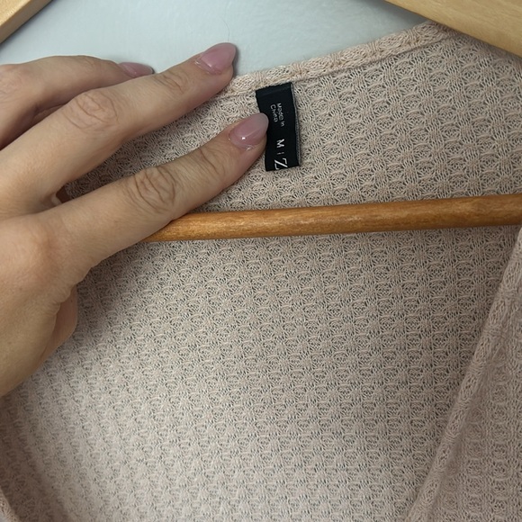 BEIGE WAFFLE KNIT CROP WITH FRONT TIE - Picture 3 of 4